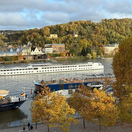 Rheinblick-apartment Snacks, Ambilight & Boxspringbett Appartement *